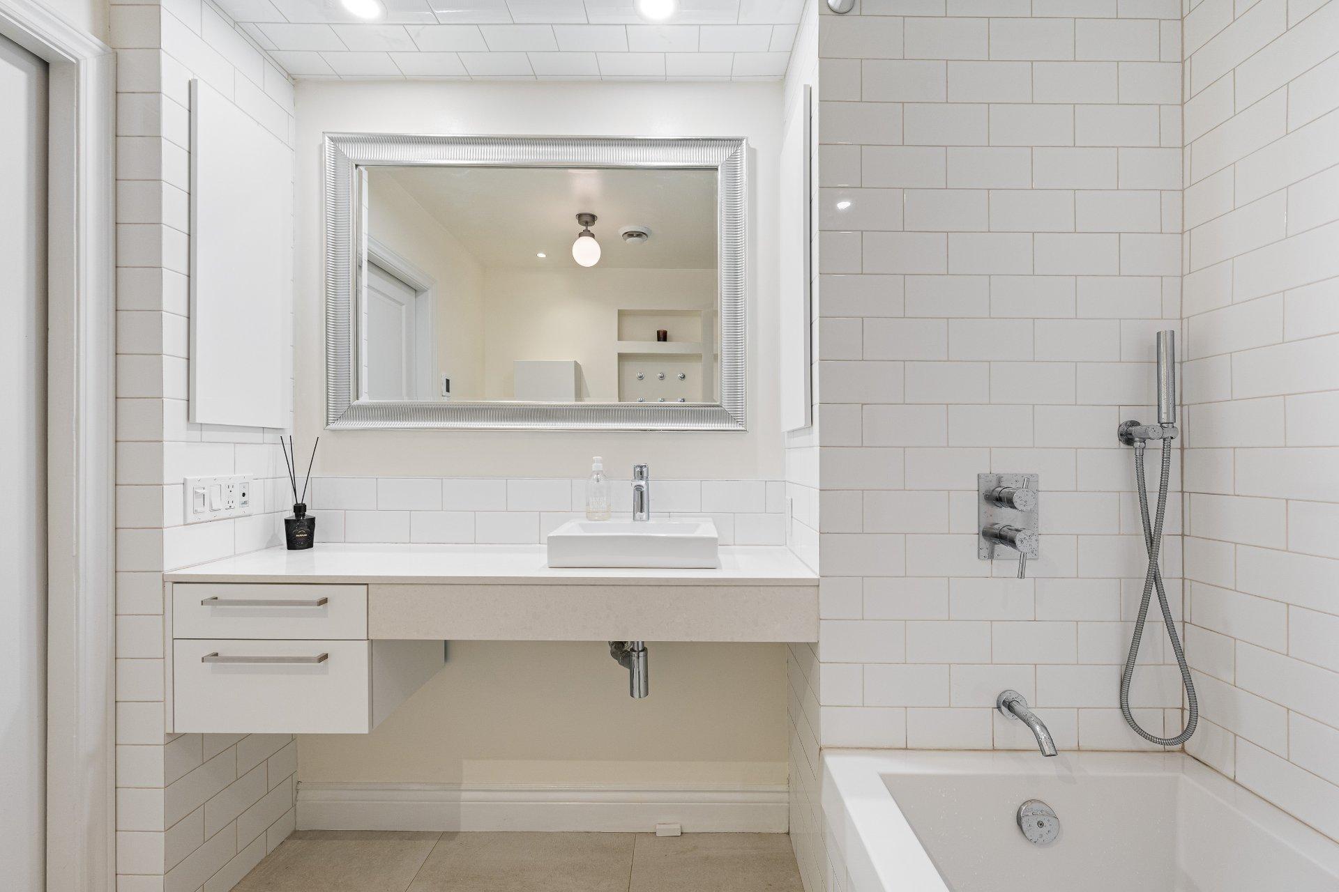 









4253


Rue De Richelieu

, 102,
Montréal (Le Sud-Ouest),




QC
H4C1A1

