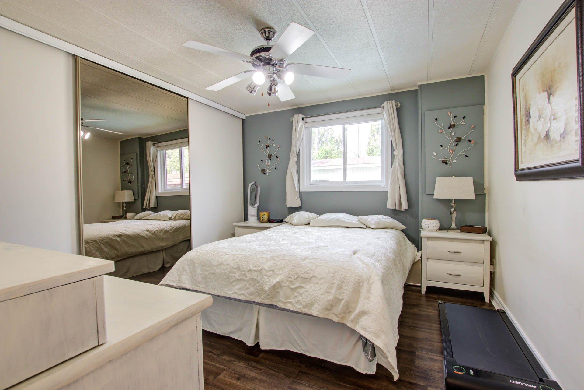 









3950


Boul. Sir-Wilfrid-Laurier

, 250,
Longueuil (Saint-Hubert),




QC
J3Y5Y9

