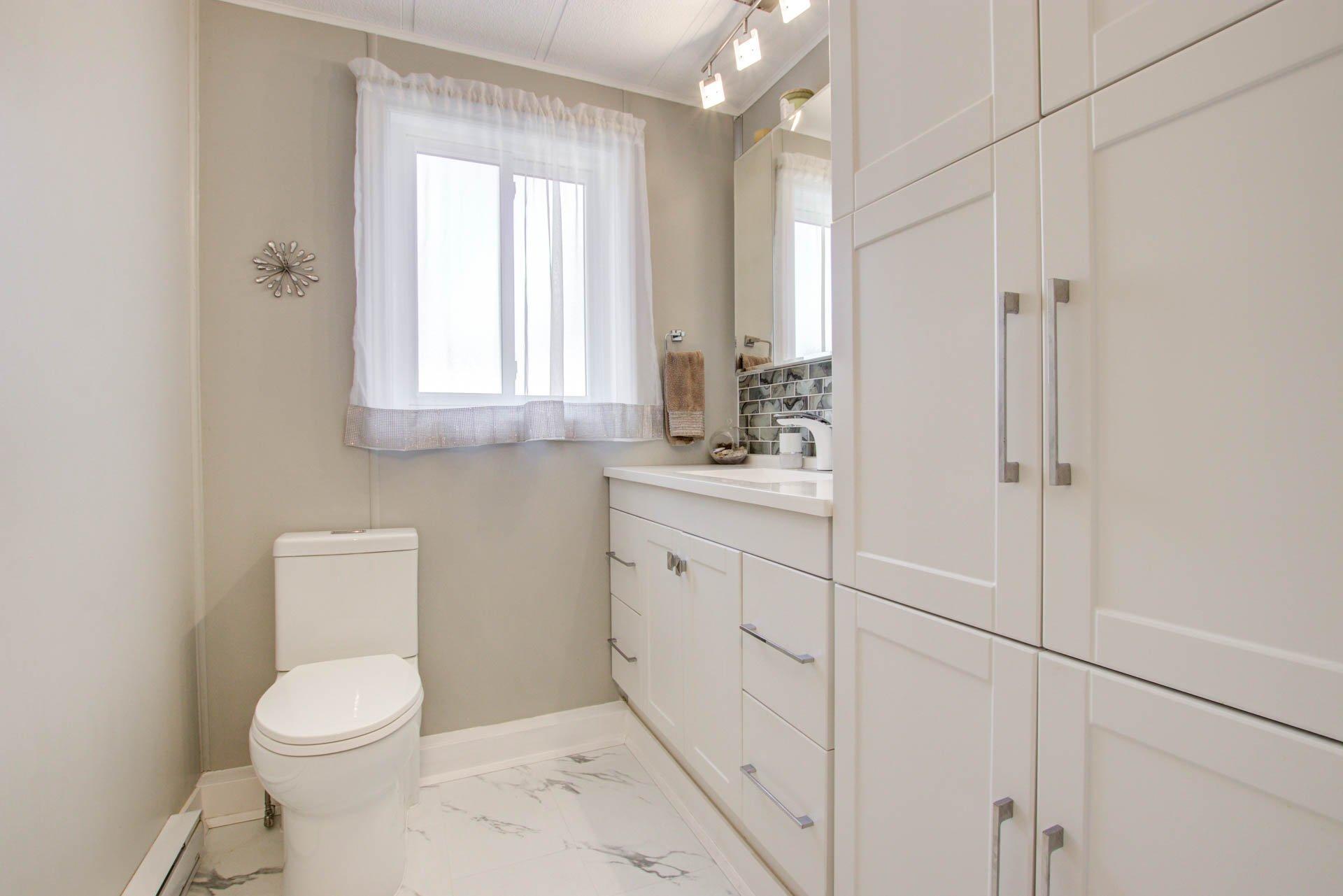 









3950


Boul. Sir-Wilfrid-Laurier

, 250,
Longueuil (Saint-Hubert),




QC
J3Y5Y9

