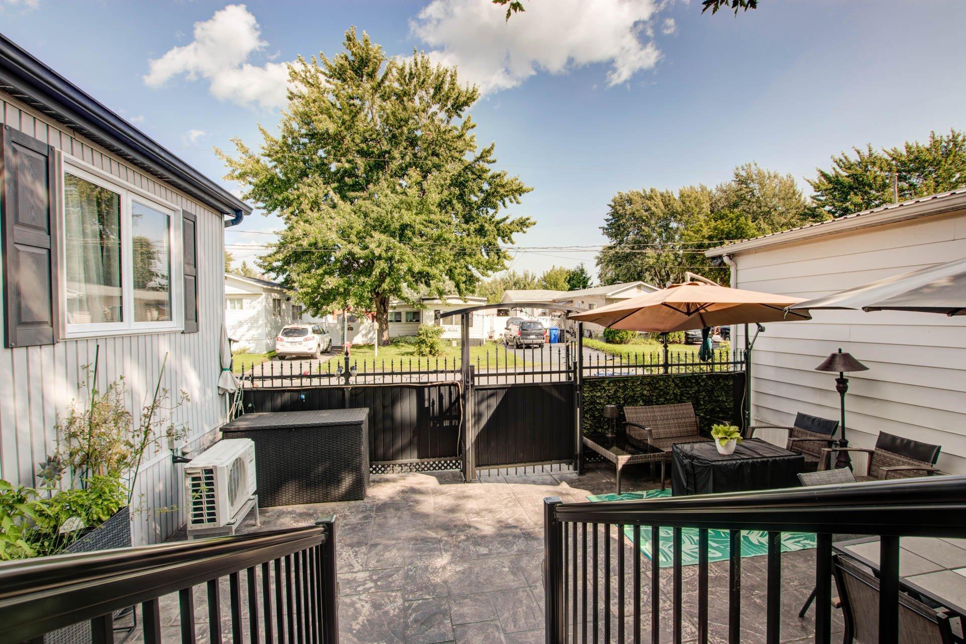 









3950


Boul. Sir-Wilfrid-Laurier

, 250,
Longueuil (Saint-Hubert),




QC
J3Y5Y9

