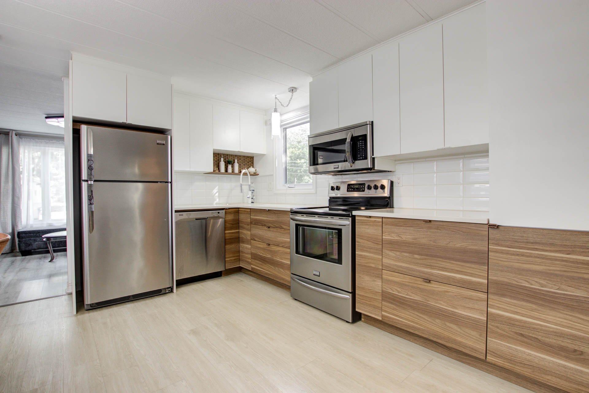 









3950


Boul. Sir-Wilfrid-Laurier

, 250,
Longueuil (Saint-Hubert),




QC
J3Y5Y9

