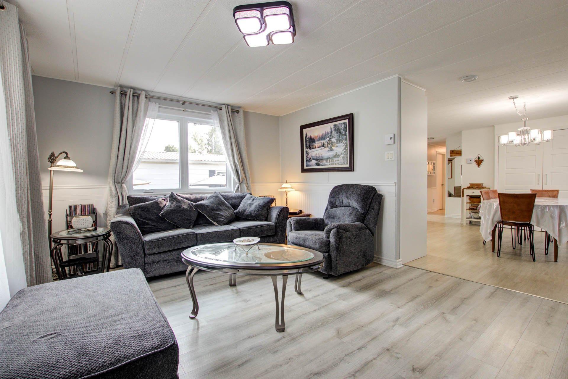 









3950


Boul. Sir-Wilfrid-Laurier

, 250,
Longueuil (Saint-Hubert),




QC
J3Y5Y9

