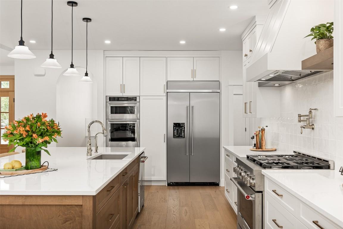 









4135


June Springs

Road,
Kelowna,




BC
V1W 4C9

