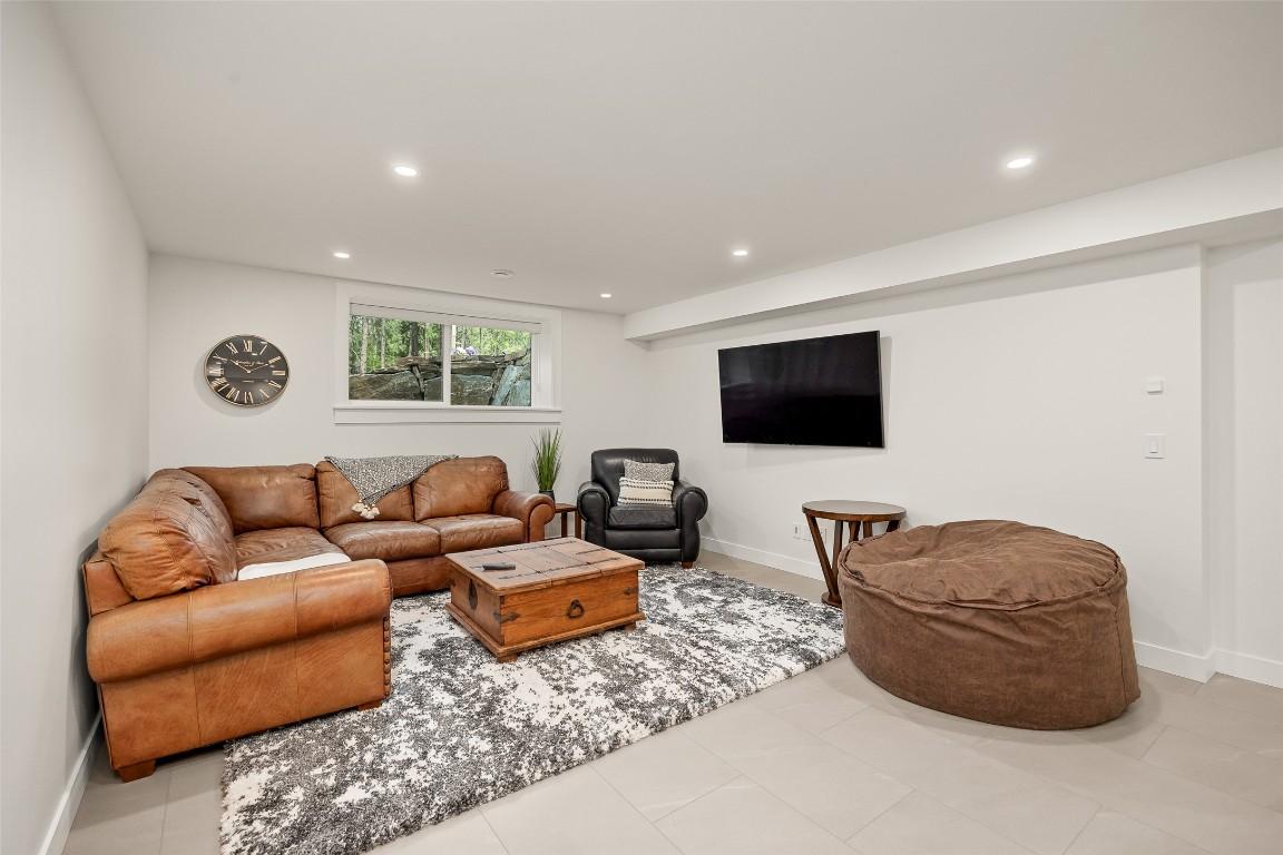 









4135


June Springs

Road,
Kelowna,




BC
V1W 4C9

