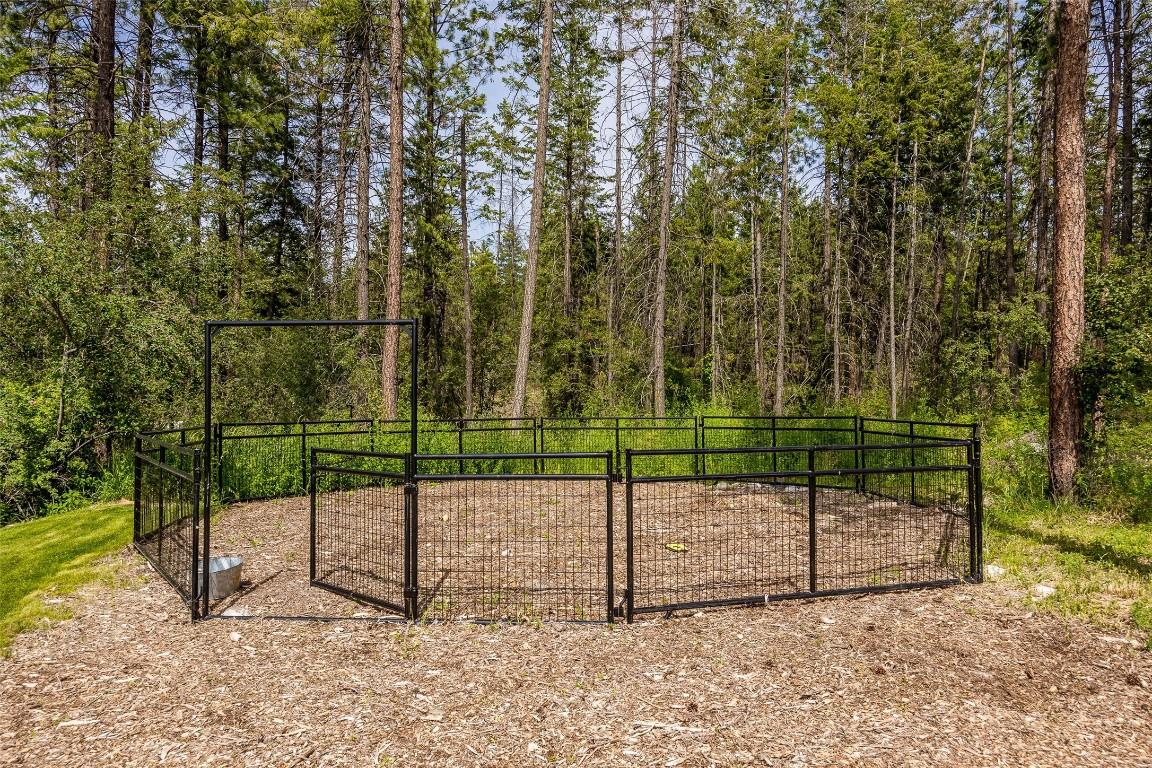 









4135


June Springs

Road,
Kelowna,




BC
V1W 4C9

