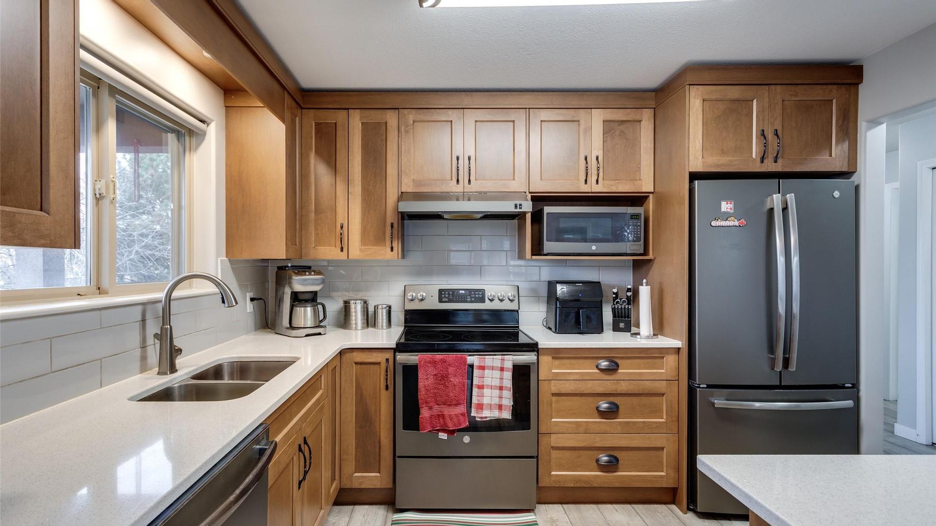 









2130


Vasile

Road, 302,
Kelowna,




BC
V1Y 6H5

