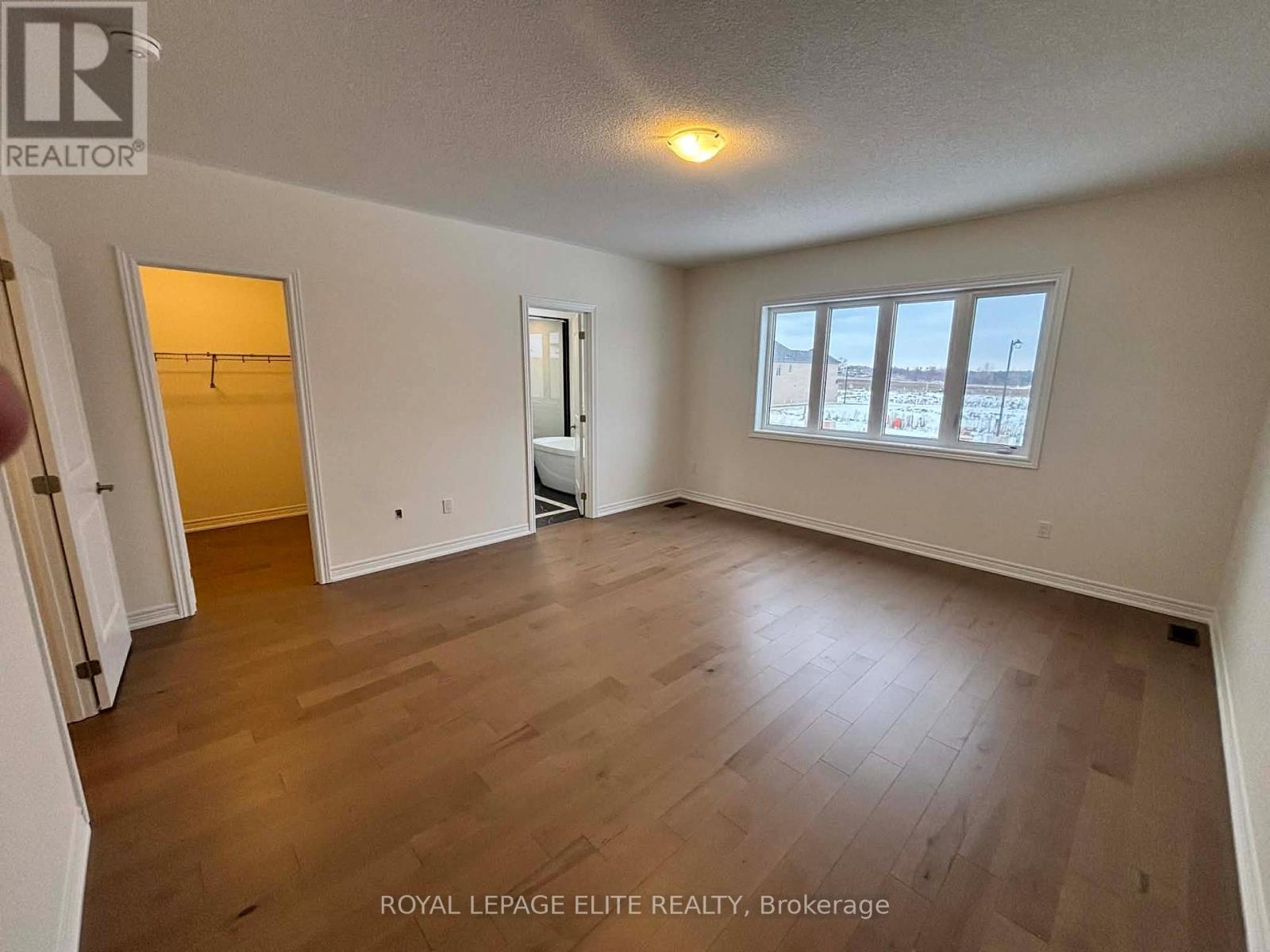 












23 ADDISON STREET

,
Caledon,




Ontario
L7C4P6

