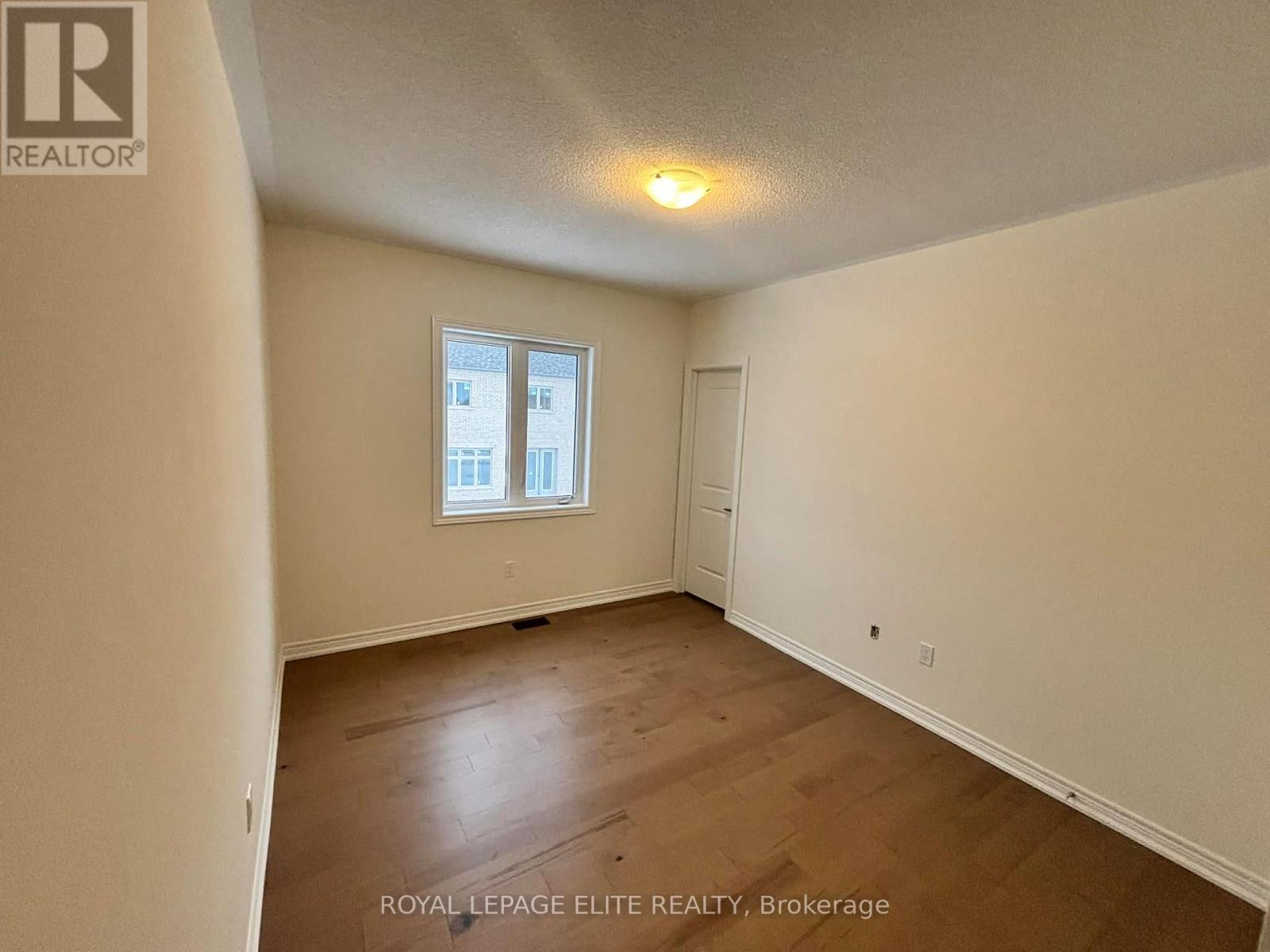 












23 ADDISON STREET

,
Caledon,




Ontario
L7C4P6

