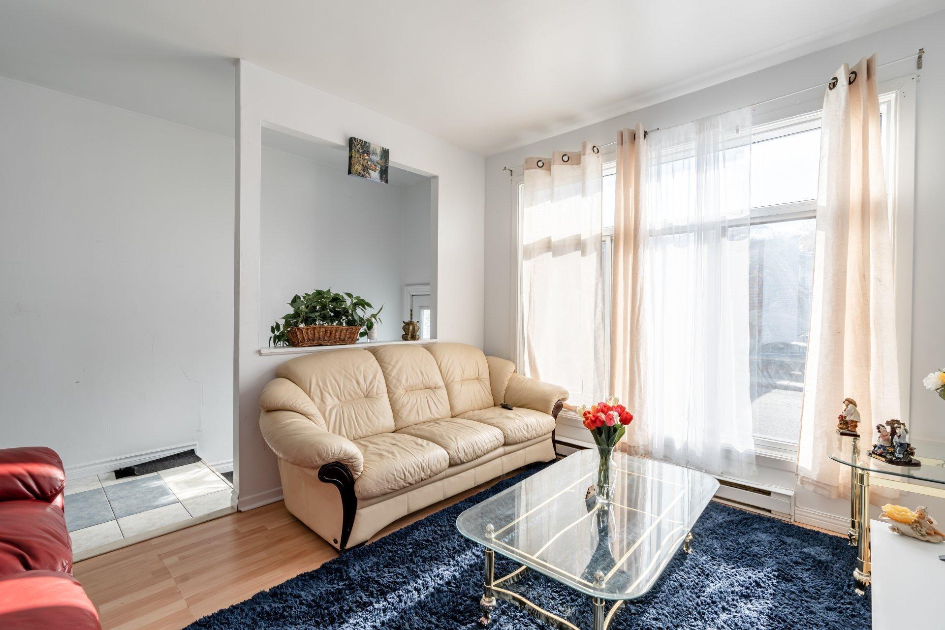 









21

 - 21C


Rue Tourangeau O.

,
Laval (Laval-des-Rapides),




QC
H7N2B6

