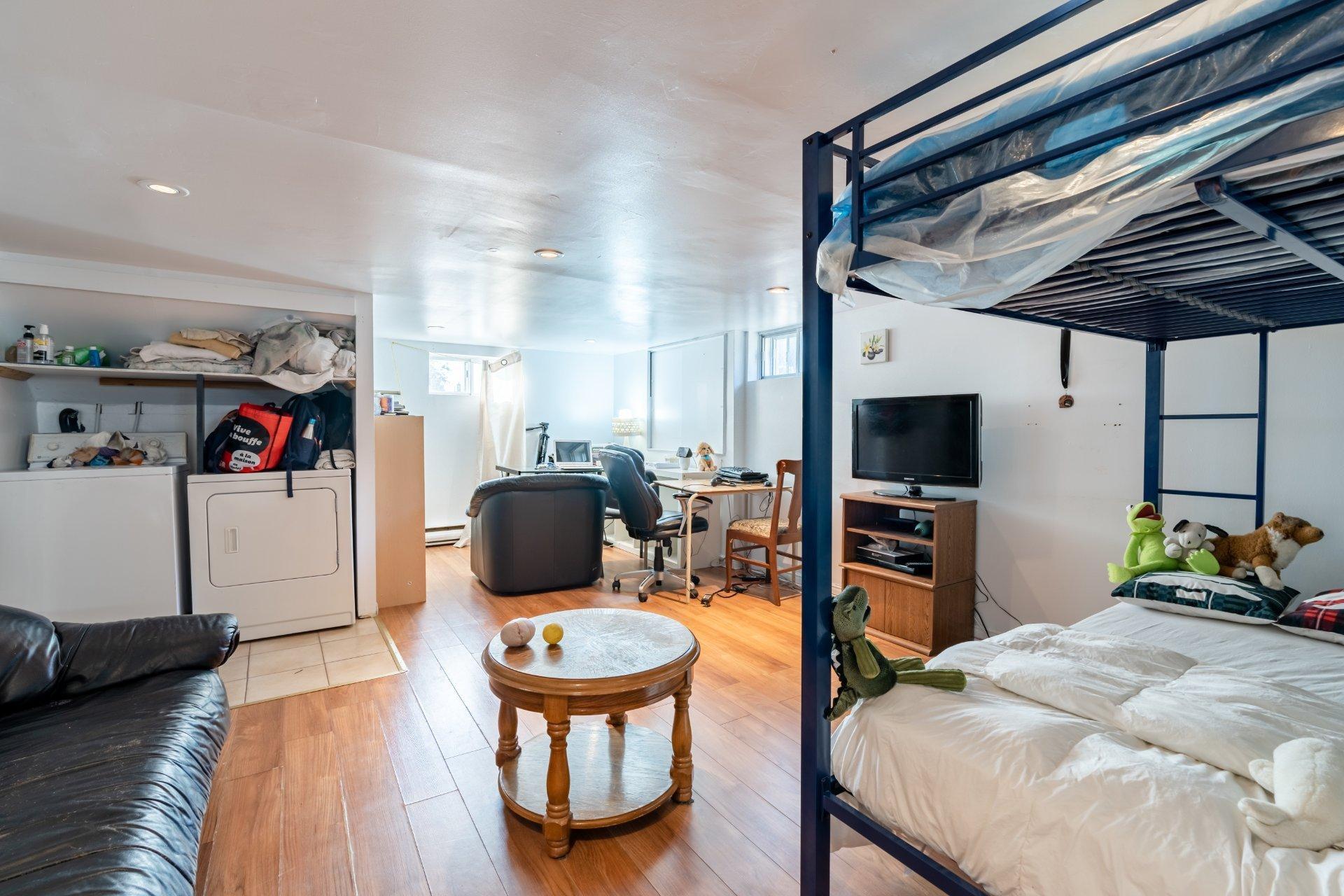 









21

 - 21C


Rue Tourangeau O.

,
Laval (Laval-des-Rapides),




QC
H7N2B6

