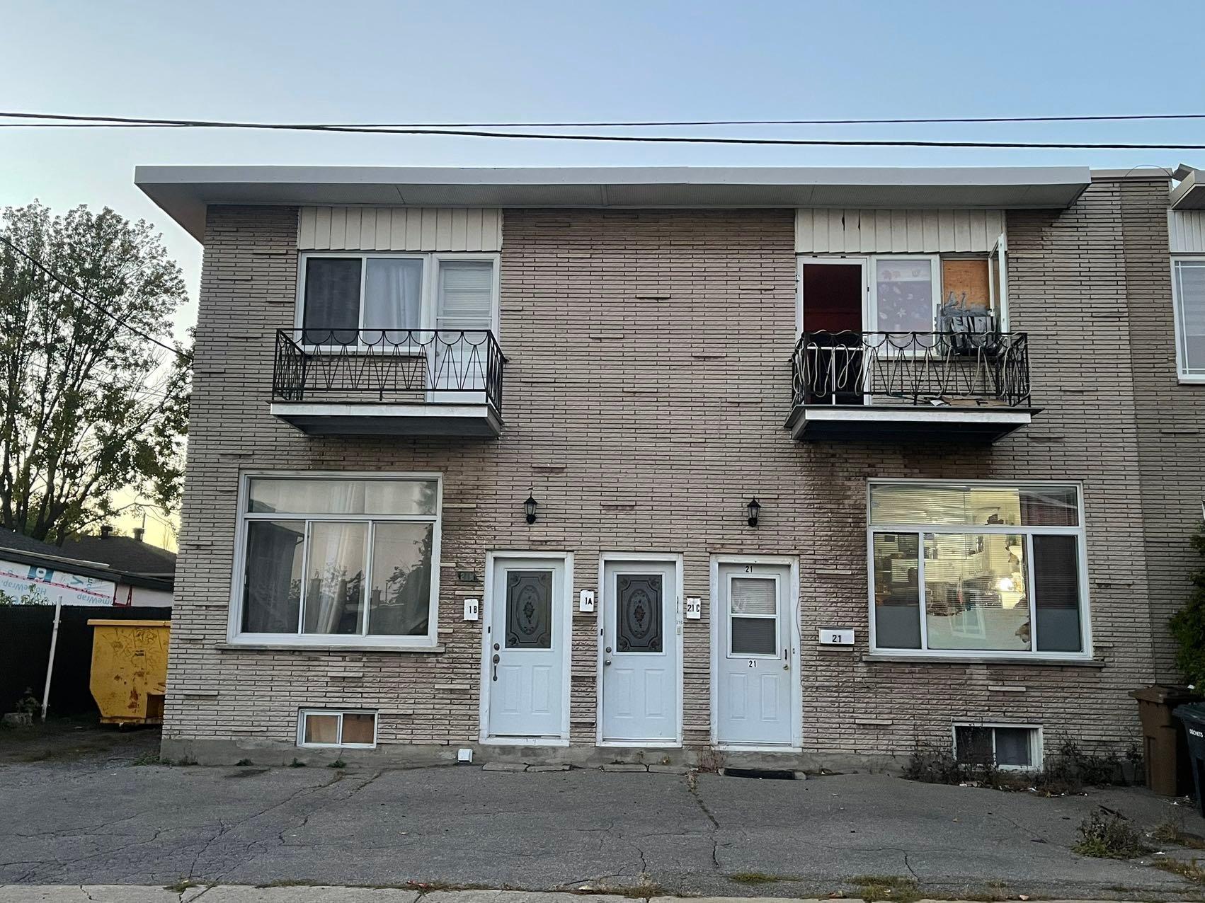 









21

 - 21C


Rue Tourangeau O.

,
Laval (Laval-des-Rapides),




QC
H7N2B6

