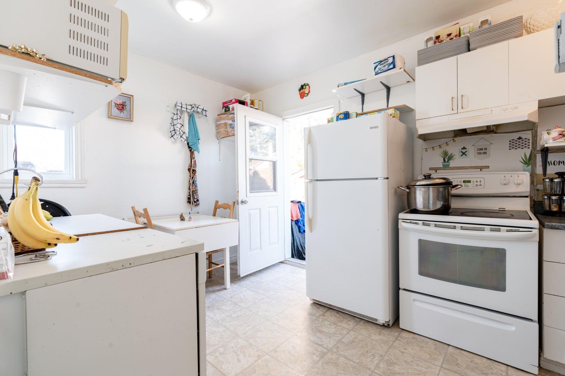 









21

 - 21C


Rue Tourangeau O.

,
Laval (Laval-des-Rapides),




QC
H7N2B6

