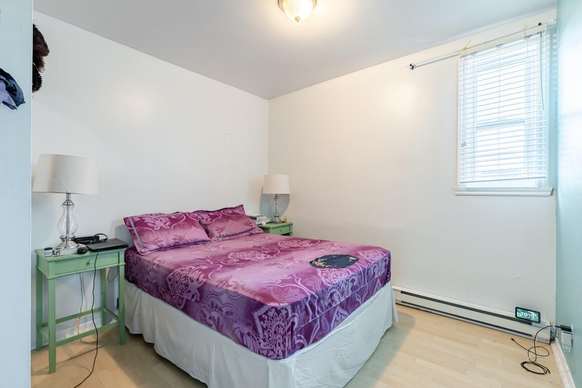 









21

 - 21C


Rue Tourangeau O.

,
Laval (Laval-des-Rapides),




QC
H7N2B6

