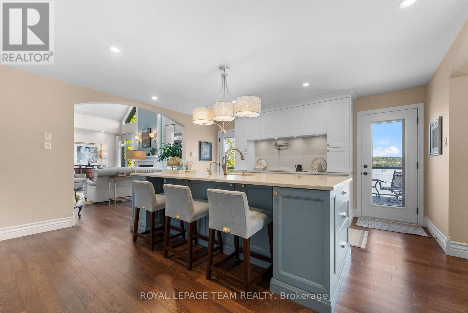 












2803 CENTENNIAL LAKE ROAD

,
Greater Madawaska,




Ontario
K0J1H0

