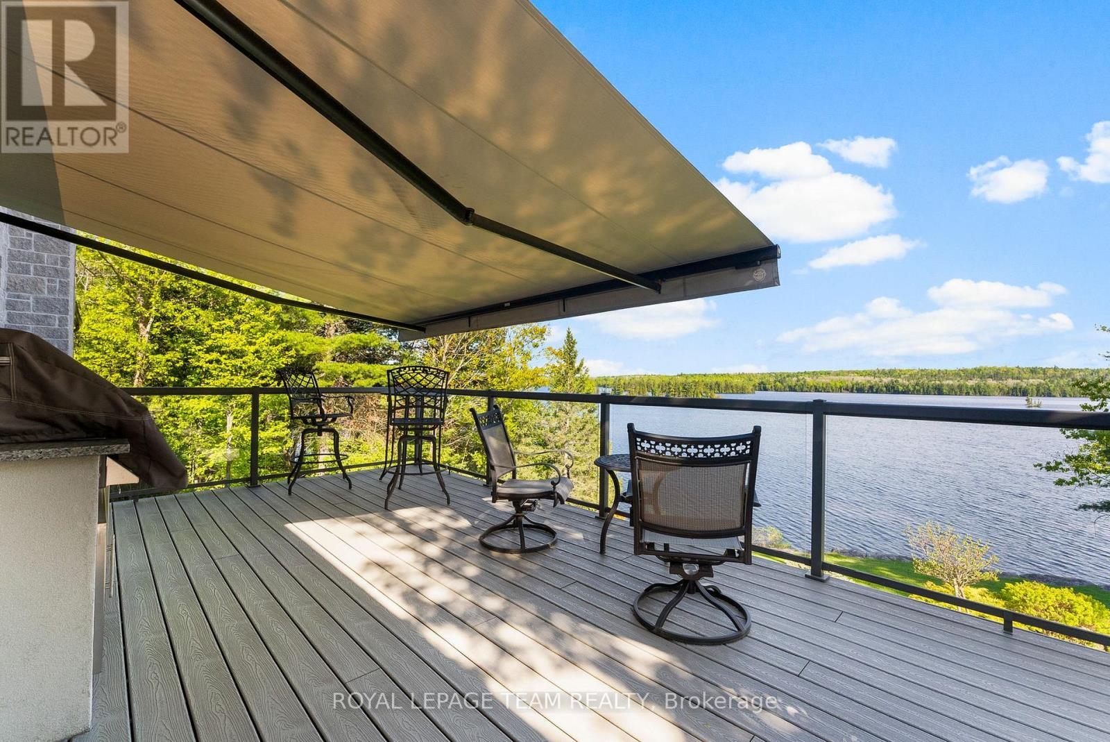 












2803 CENTENNIAL LAKE ROAD

,
Greater Madawaska,




Ontario
K0J1H0

