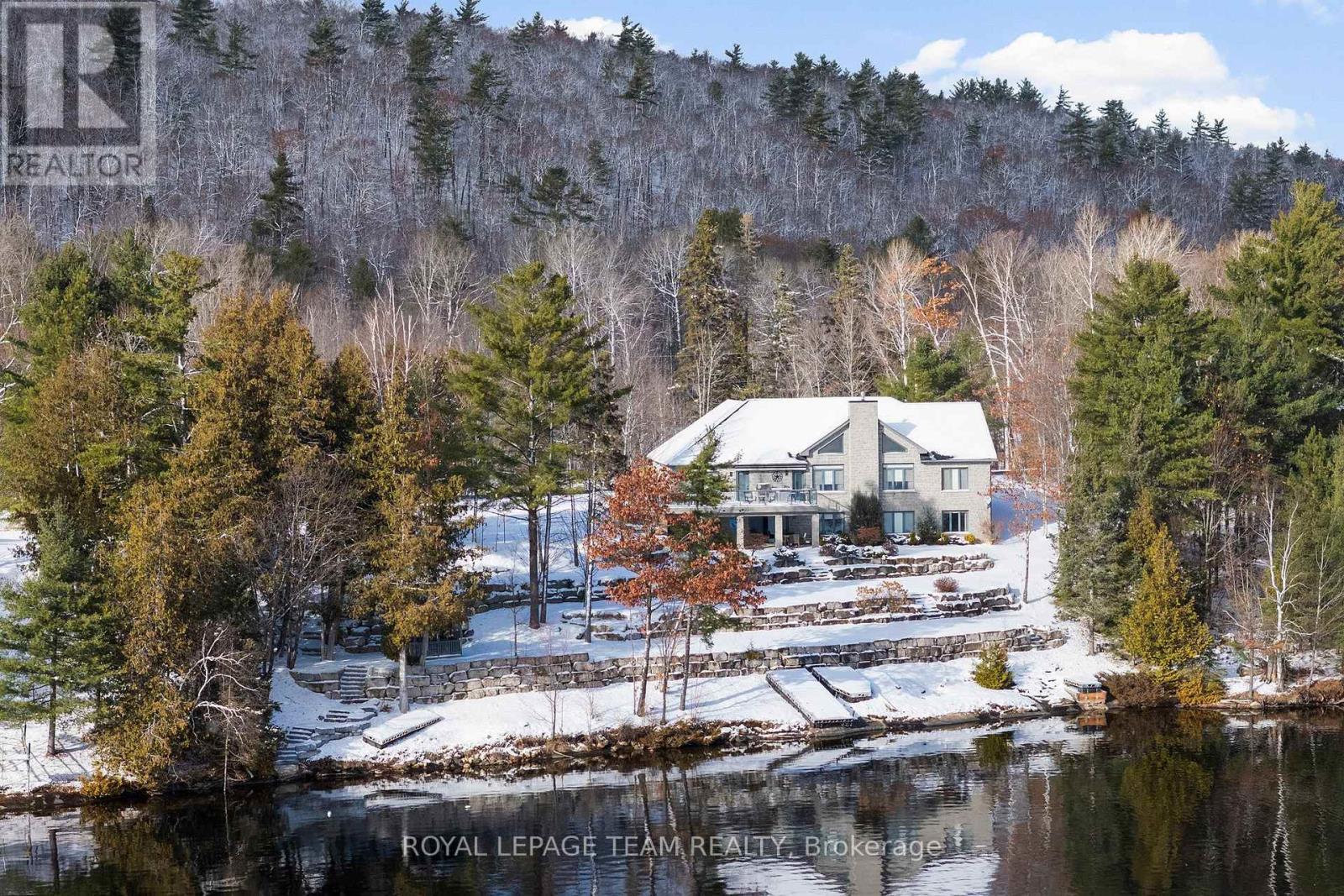 












2803 CENTENNIAL LAKE ROAD

,
Greater Madawaska,




Ontario
K0J1H0

