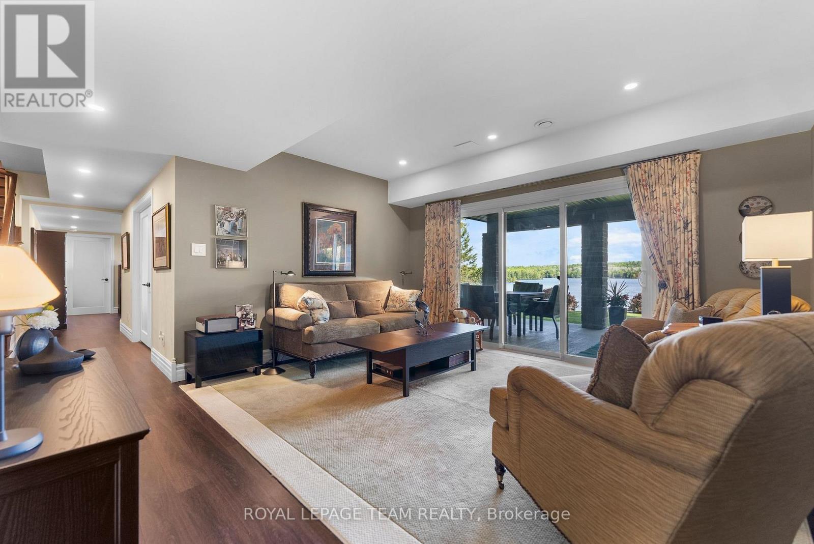 












2803 CENTENNIAL LAKE ROAD

,
Greater Madawaska,




Ontario
K0J1H0

