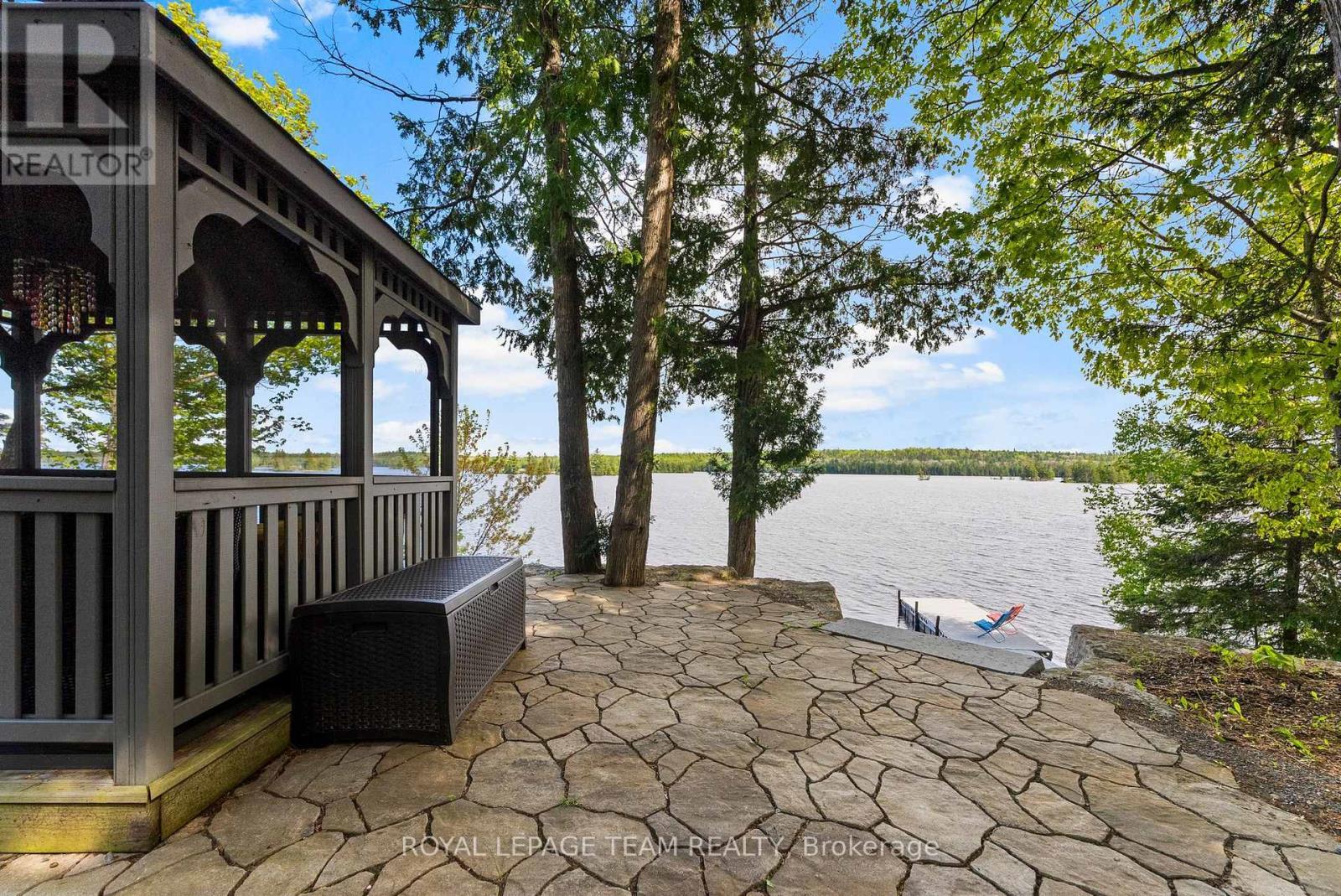 












2803 CENTENNIAL LAKE ROAD

,
Greater Madawaska,




Ontario
K0J1H0

