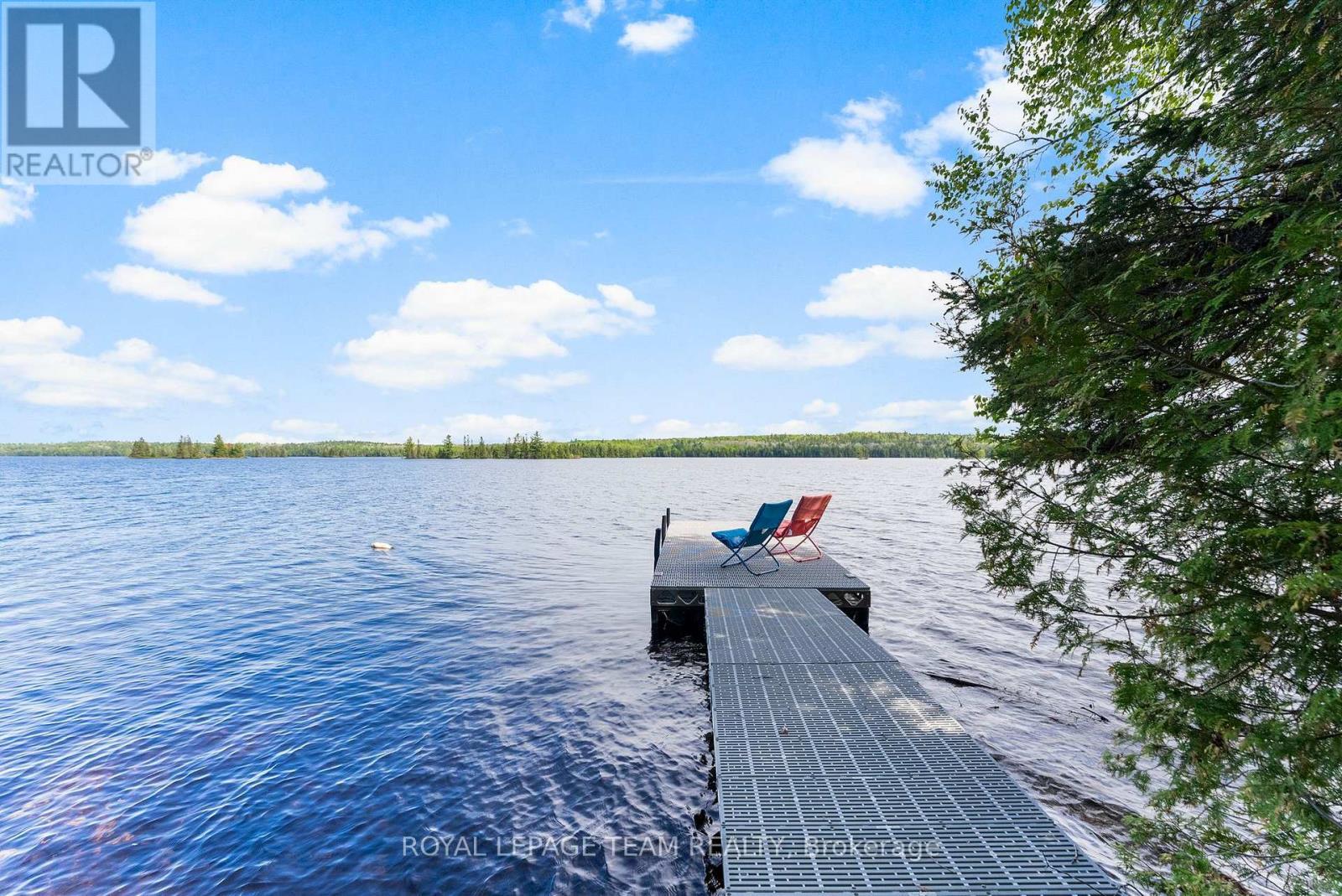 












2803 CENTENNIAL LAKE ROAD

,
Greater Madawaska,




Ontario
K0J1H0

