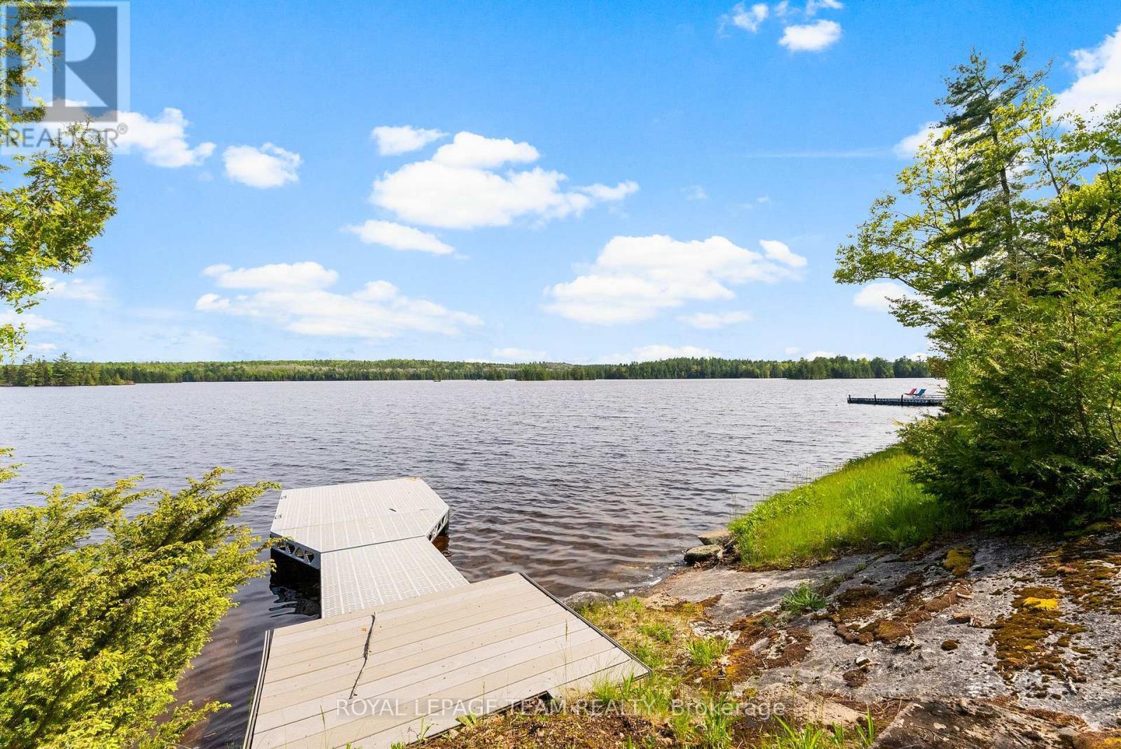 












2803 CENTENNIAL LAKE ROAD

,
Greater Madawaska,




Ontario
K0J1H0

