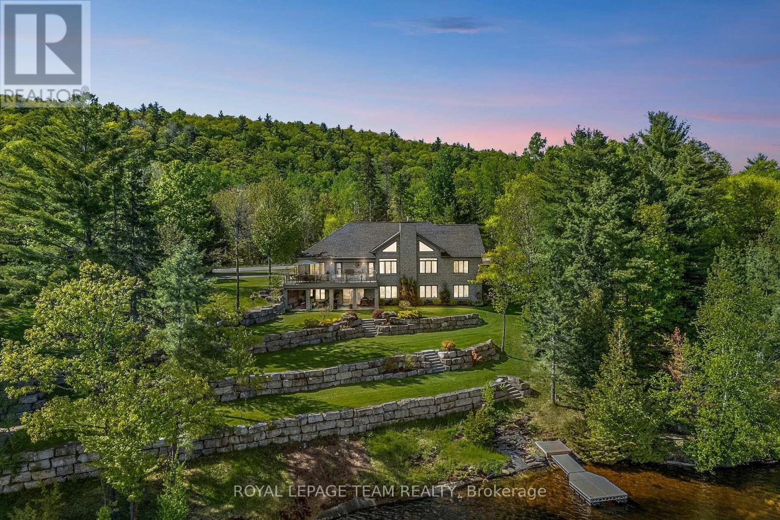 












2803 CENTENNIAL LAKE ROAD

,
Greater Madawaska,




Ontario
K0J1H0

