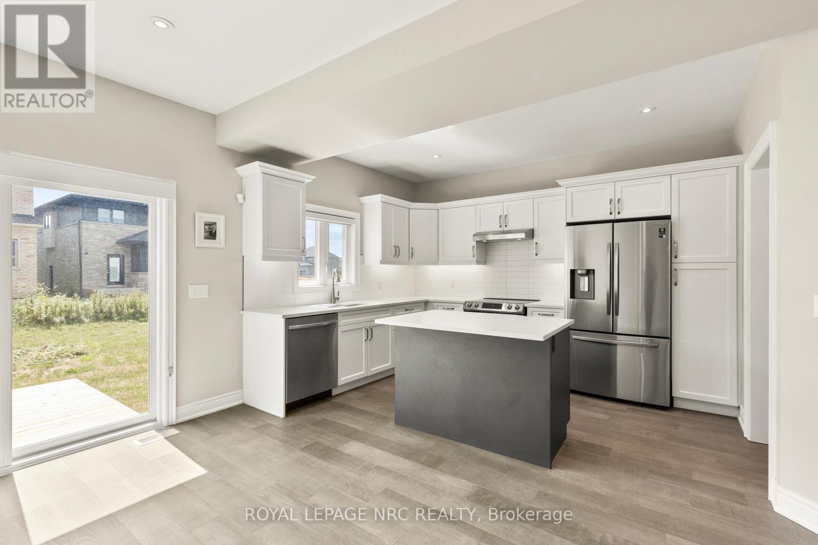 












25 AUTUMN AVENUE

,
Thorold,




Ontario
L2V0H2


