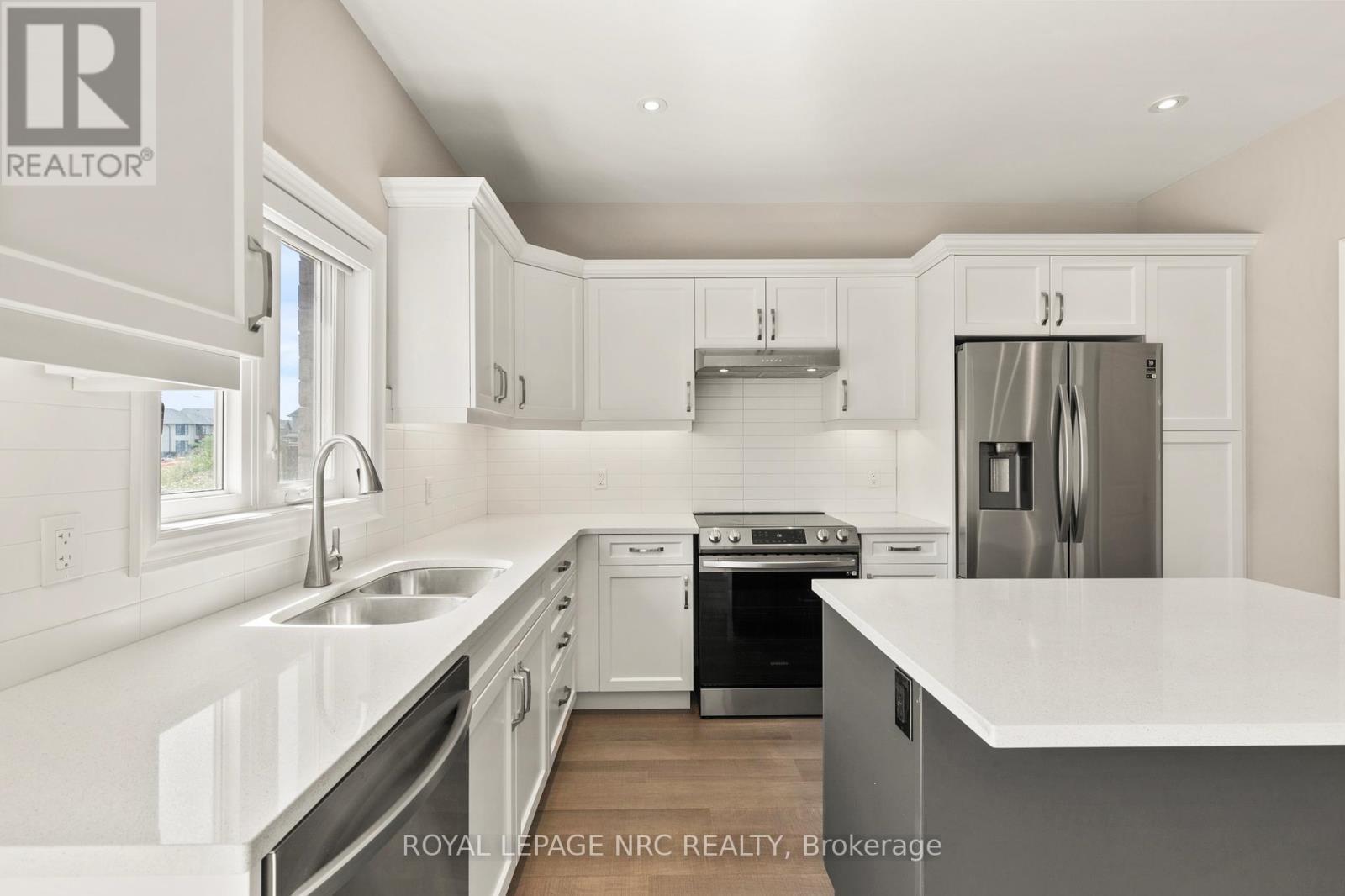 












25 AUTUMN AVENUE

,
Thorold,




Ontario
L2V0H2

