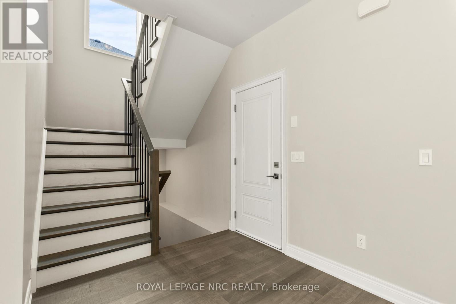 












25 AUTUMN AVENUE

,
Thorold,




Ontario
L2V0H2

