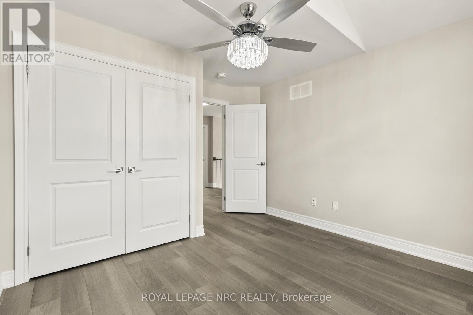 












25 AUTUMN AVENUE

,
Thorold,




Ontario
L2V0H2

