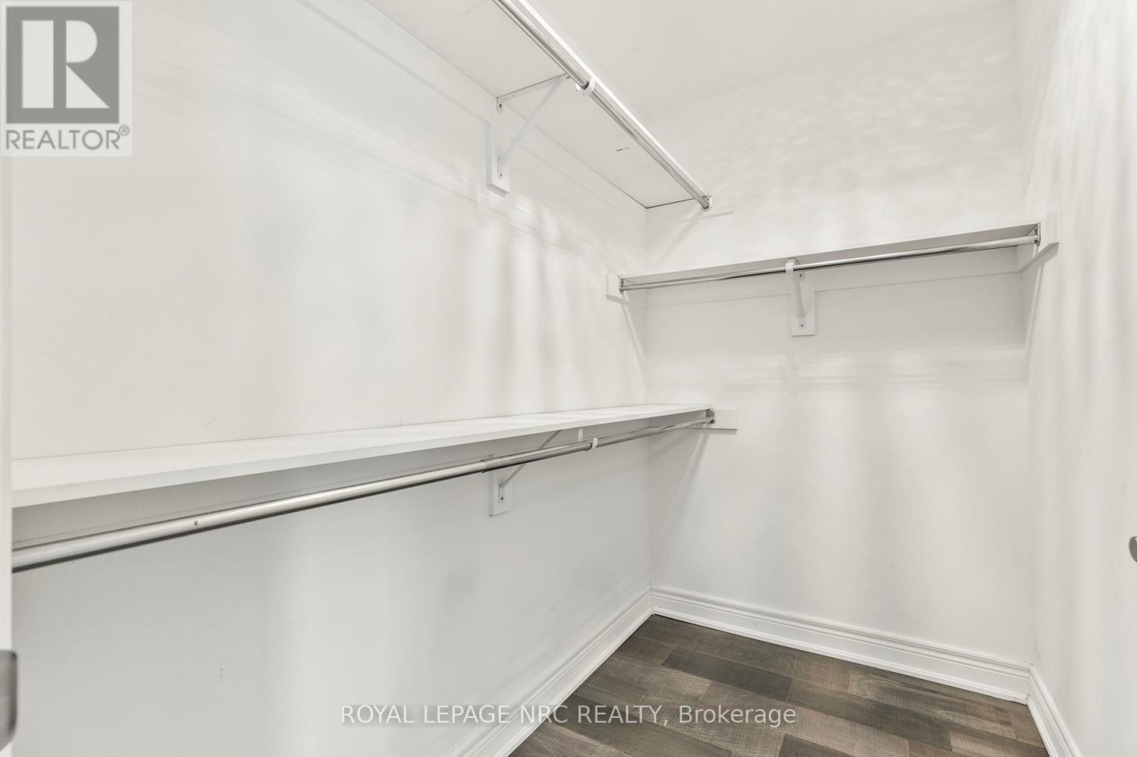 












25 AUTUMN AVENUE

,
Thorold,




Ontario
L2V0H2

