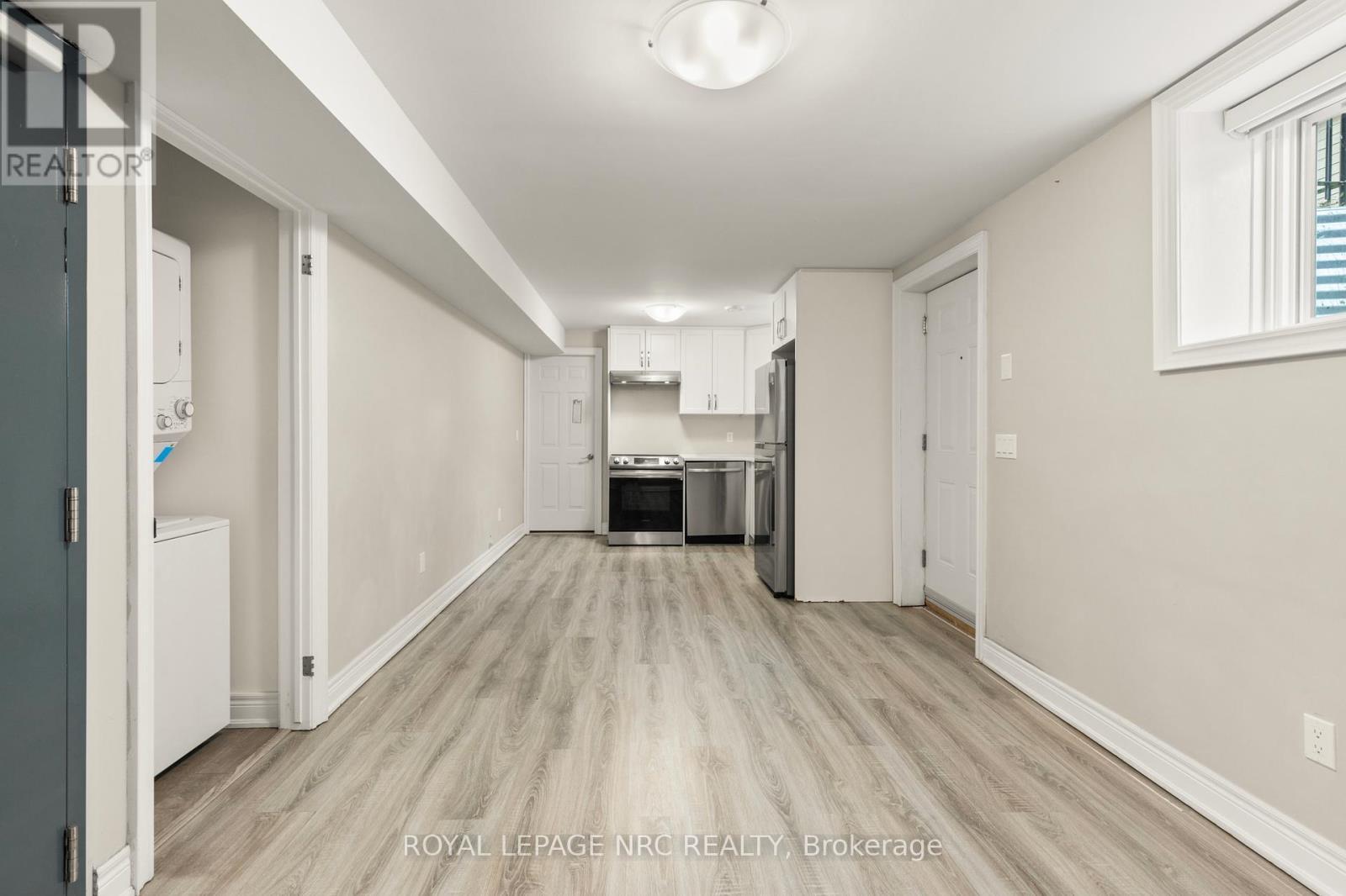 












25 AUTUMN AVENUE

,
Thorold,




Ontario
L2V0H2

