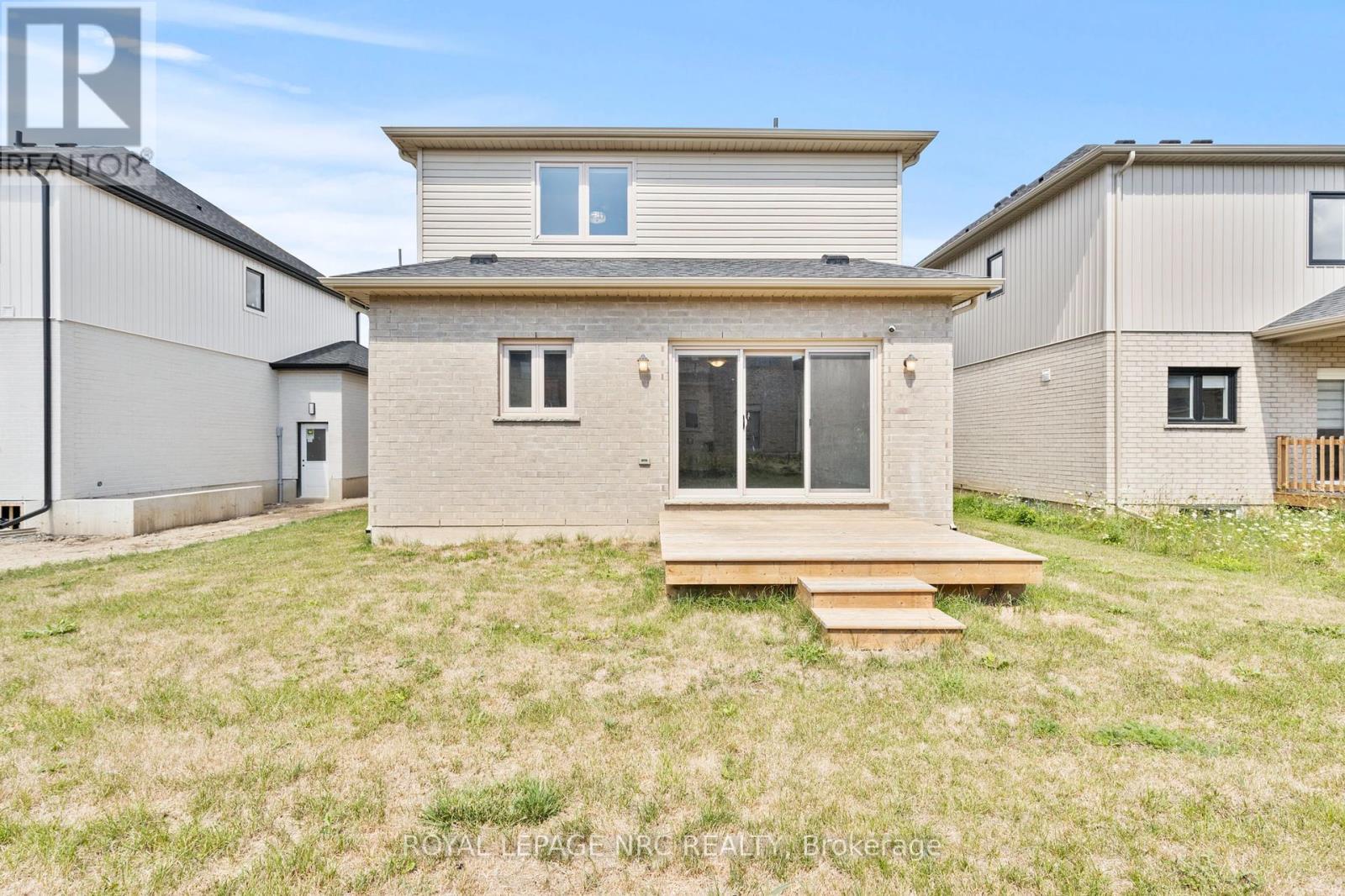 












25 AUTUMN AVENUE

,
Thorold,




Ontario
L2V0H2

