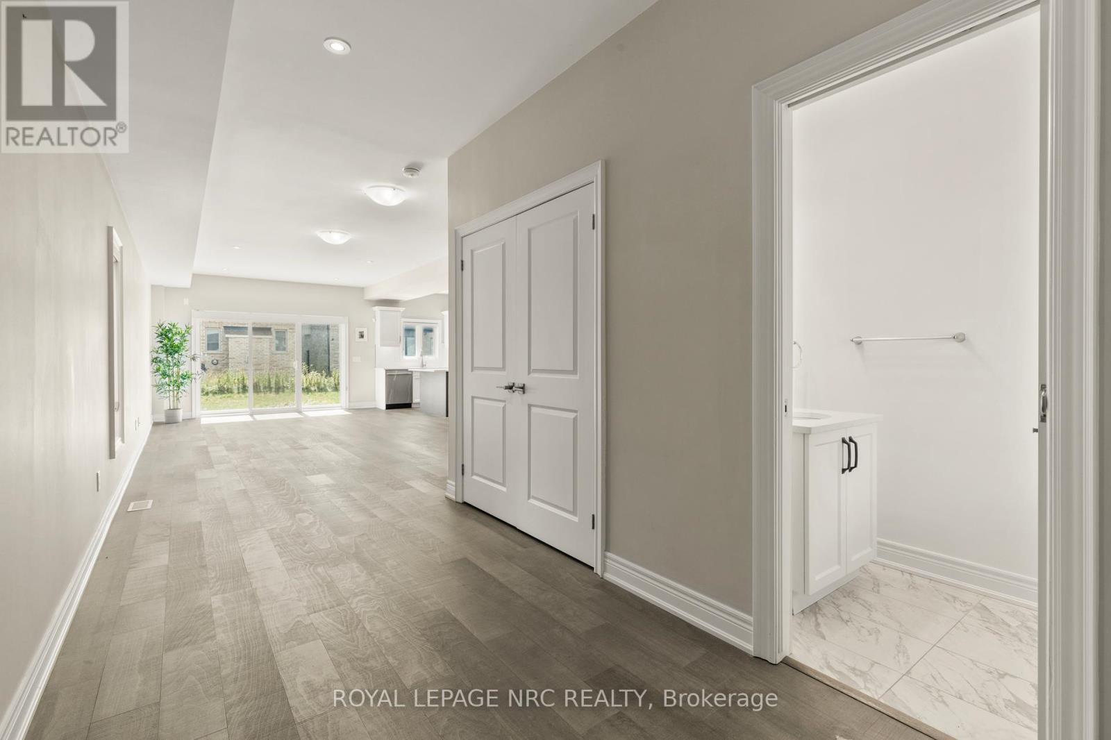 












25 AUTUMN AVENUE

,
Thorold,




Ontario
L2V0H2

