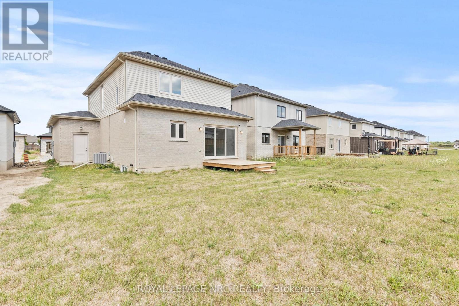 












25 AUTUMN AVENUE

,
Thorold,




Ontario
L2V0H2


