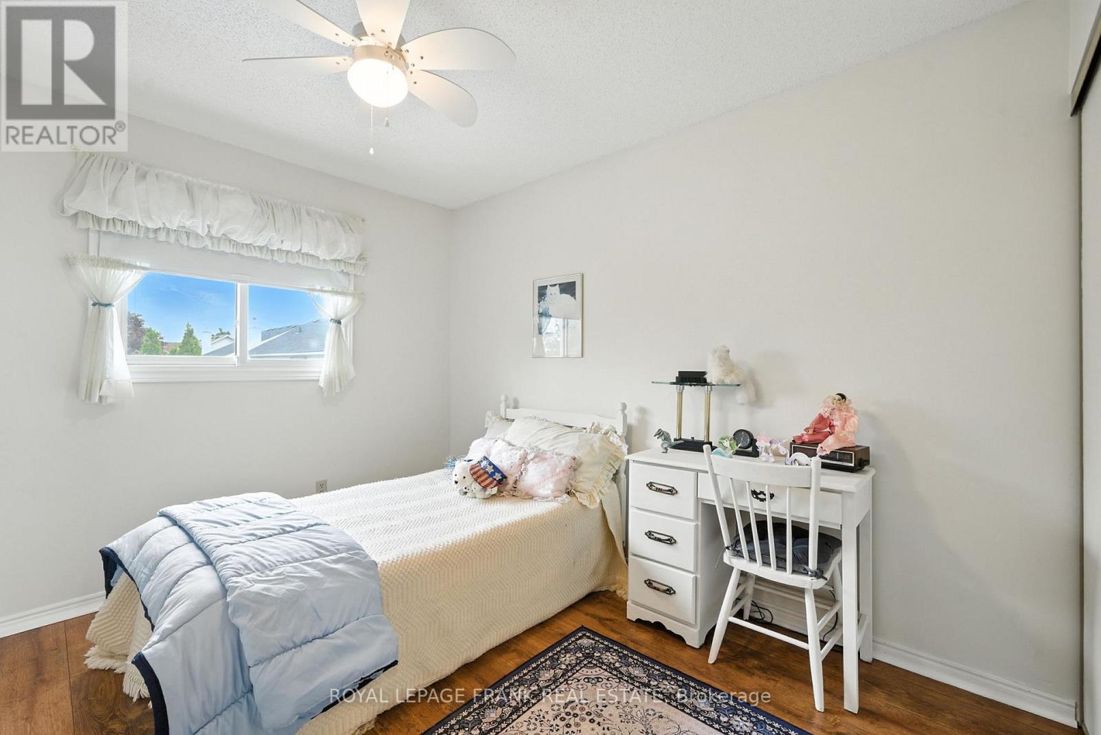 












4 SYLVESTER DRIVE

,
Kawartha Lakes (Lindsay),




Ontario
K9V6E7

