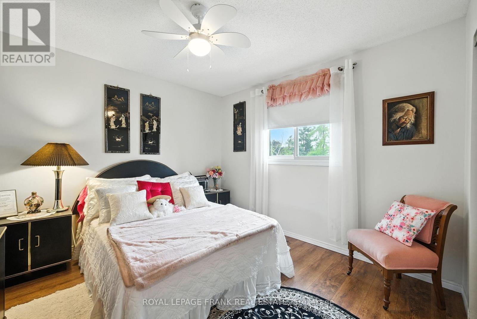 












4 SYLVESTER DRIVE

,
Kawartha Lakes (Lindsay),




Ontario
K9V6E7

