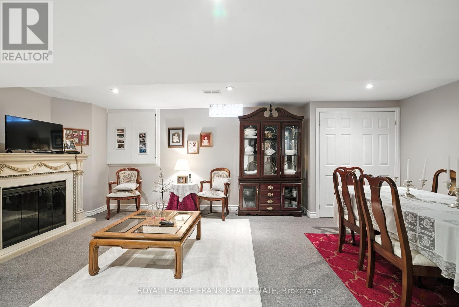 












4 SYLVESTER DRIVE

,
Kawartha Lakes (Lindsay),




Ontario
K9V6E7

