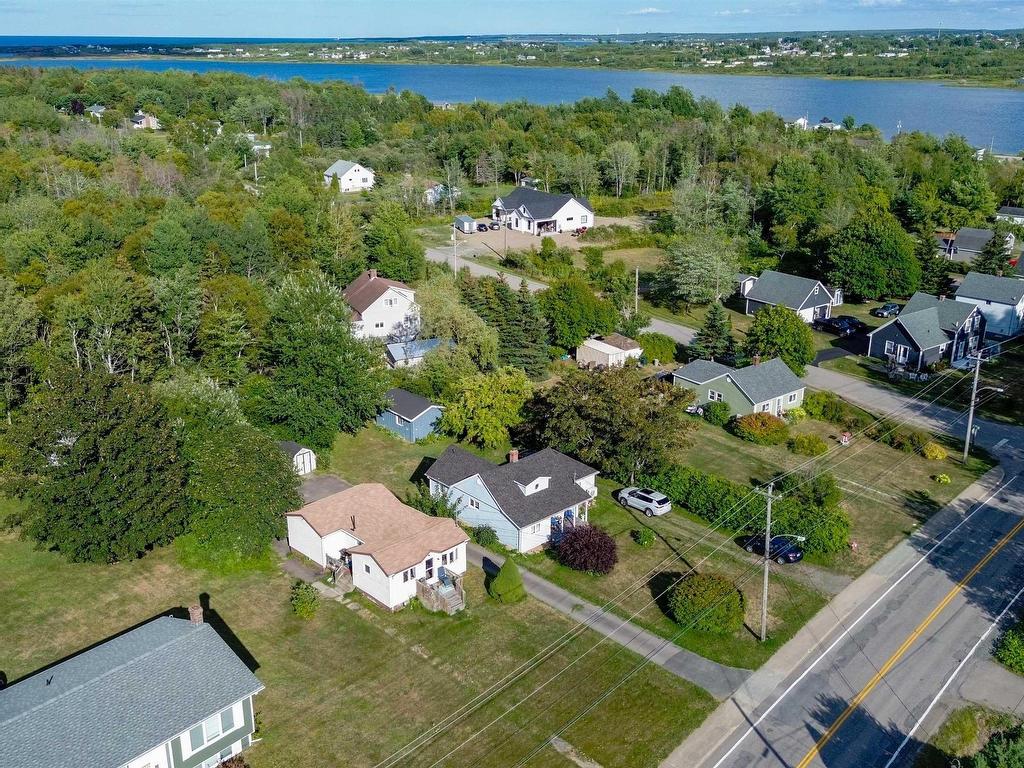 












248 Main Street

,
Florence,




NS
B1Y 1K7

