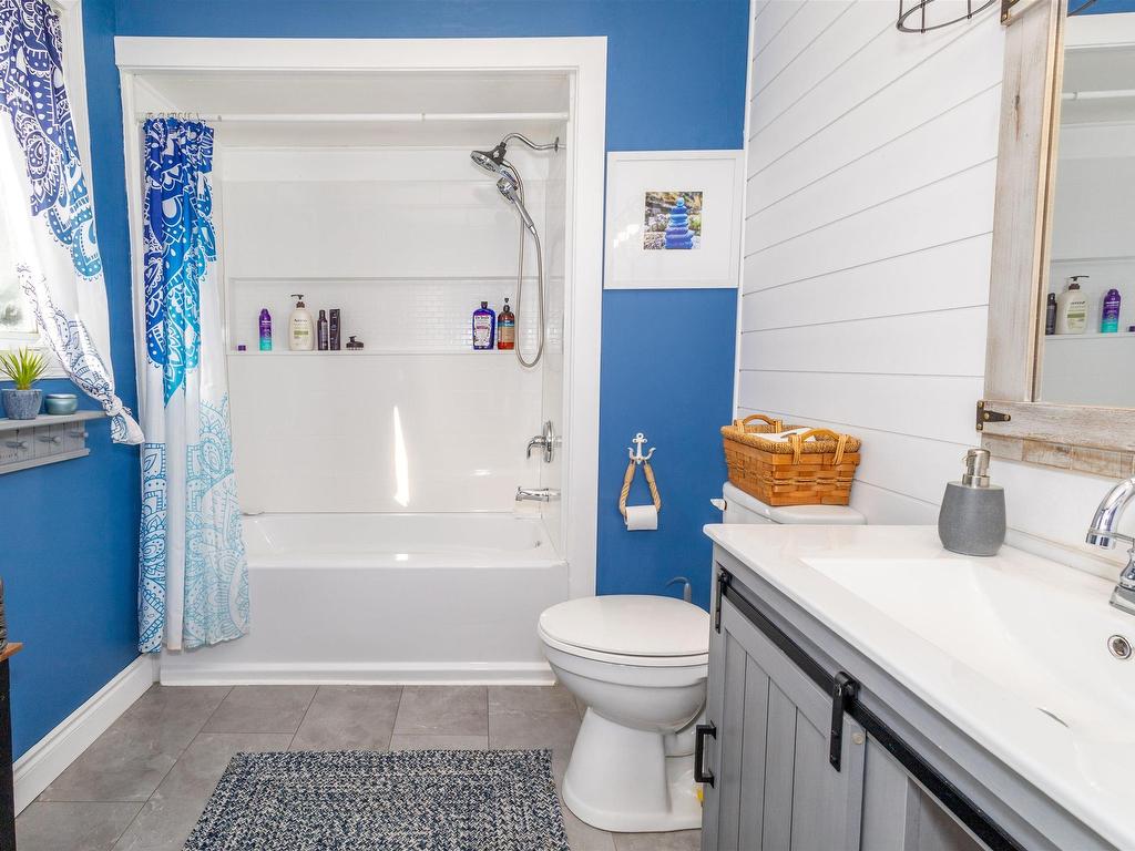 












248 Main Street

,
Florence,




NS
B1Y 1K7

