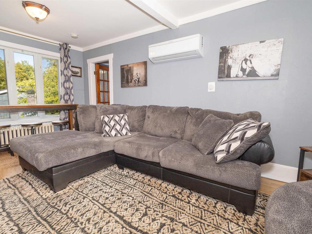 












248 Main Street

,
Florence,




NS
B1Y 1K7

