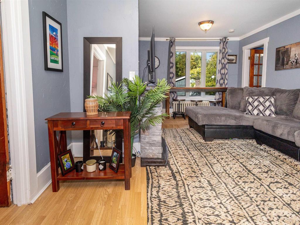 












248 Main Street

,
Florence,




NS
B1Y 1K7

