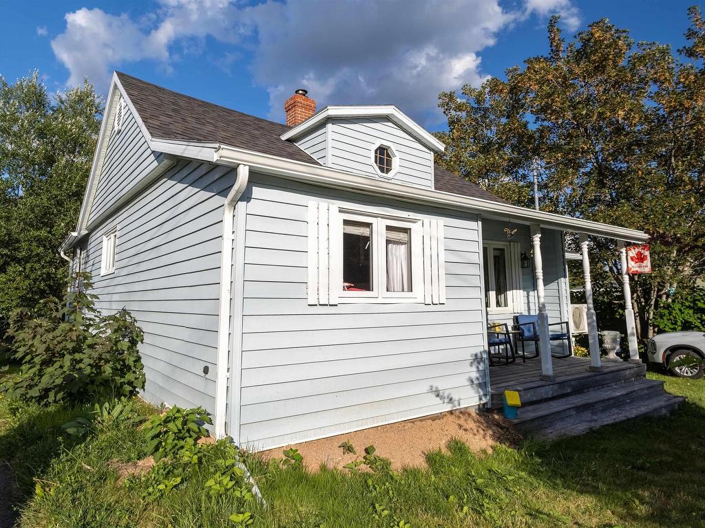 












248 Main Street

,
Florence,




NS
B1Y 1K7

