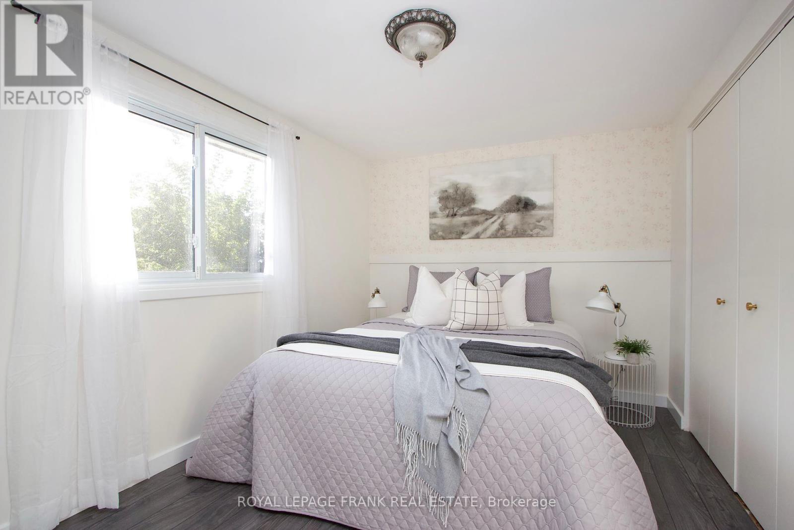 












4 ARBOUR COURT

,
Kawartha Lakes (Janetville),




Ontario
L0B1K0

