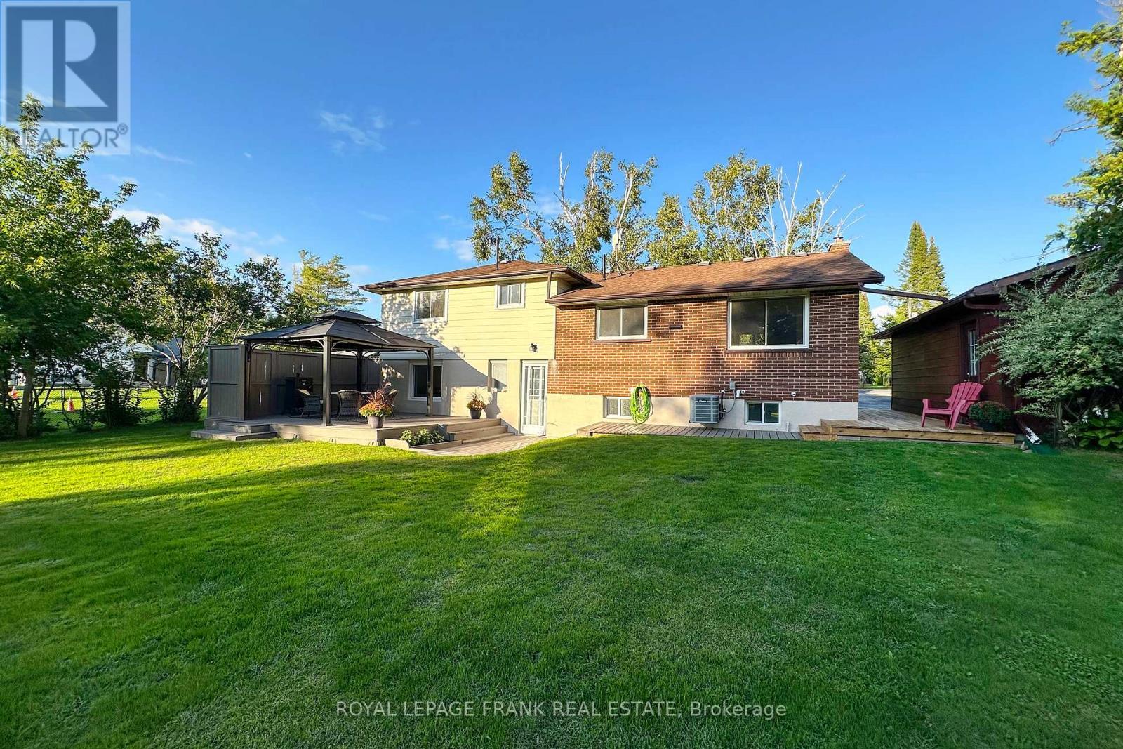 












4 ARBOUR COURT

,
Kawartha Lakes (Janetville),




Ontario
L0B1K0

