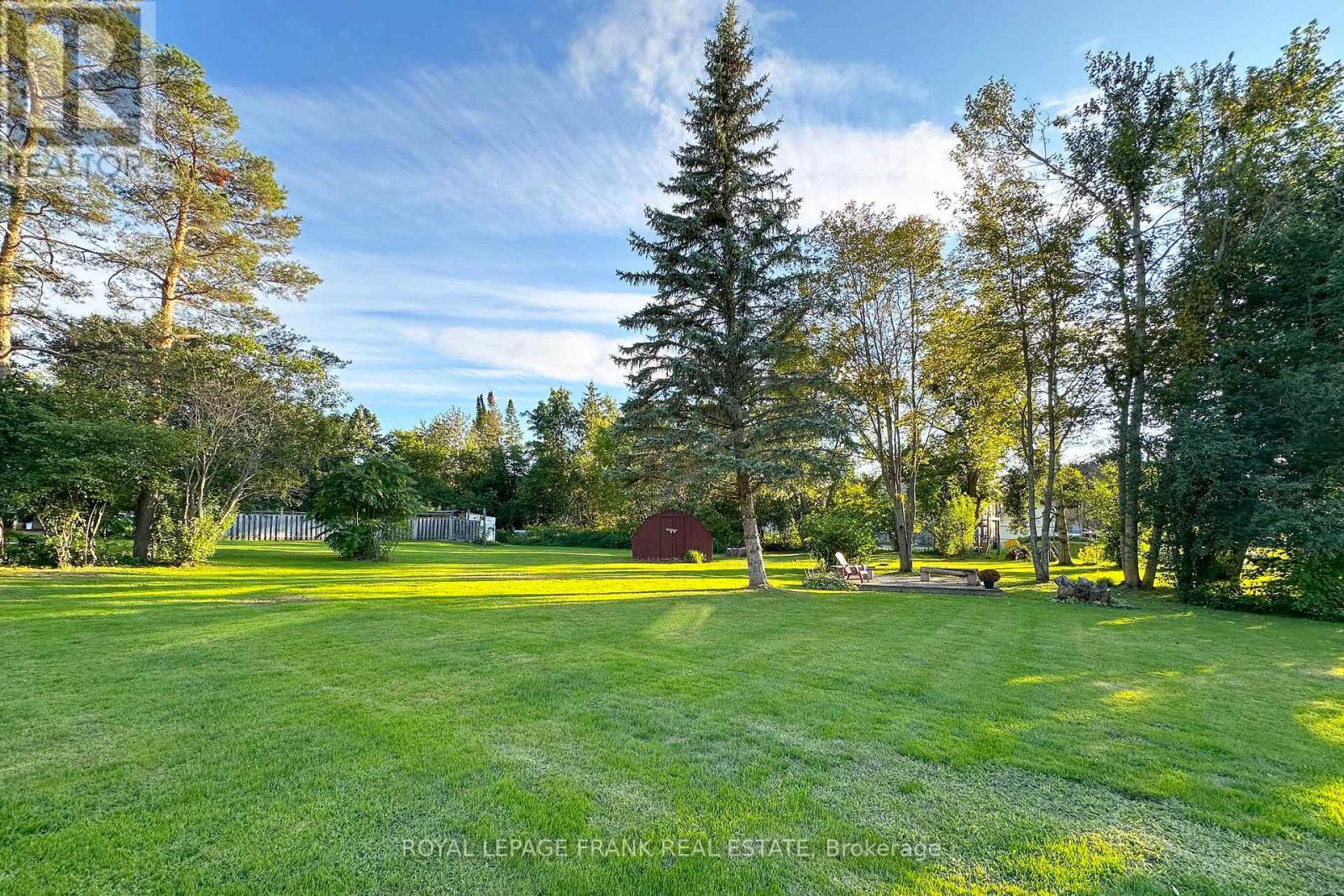 












4 ARBOUR COURT

,
Kawartha Lakes (Janetville),




Ontario
L0B1K0

