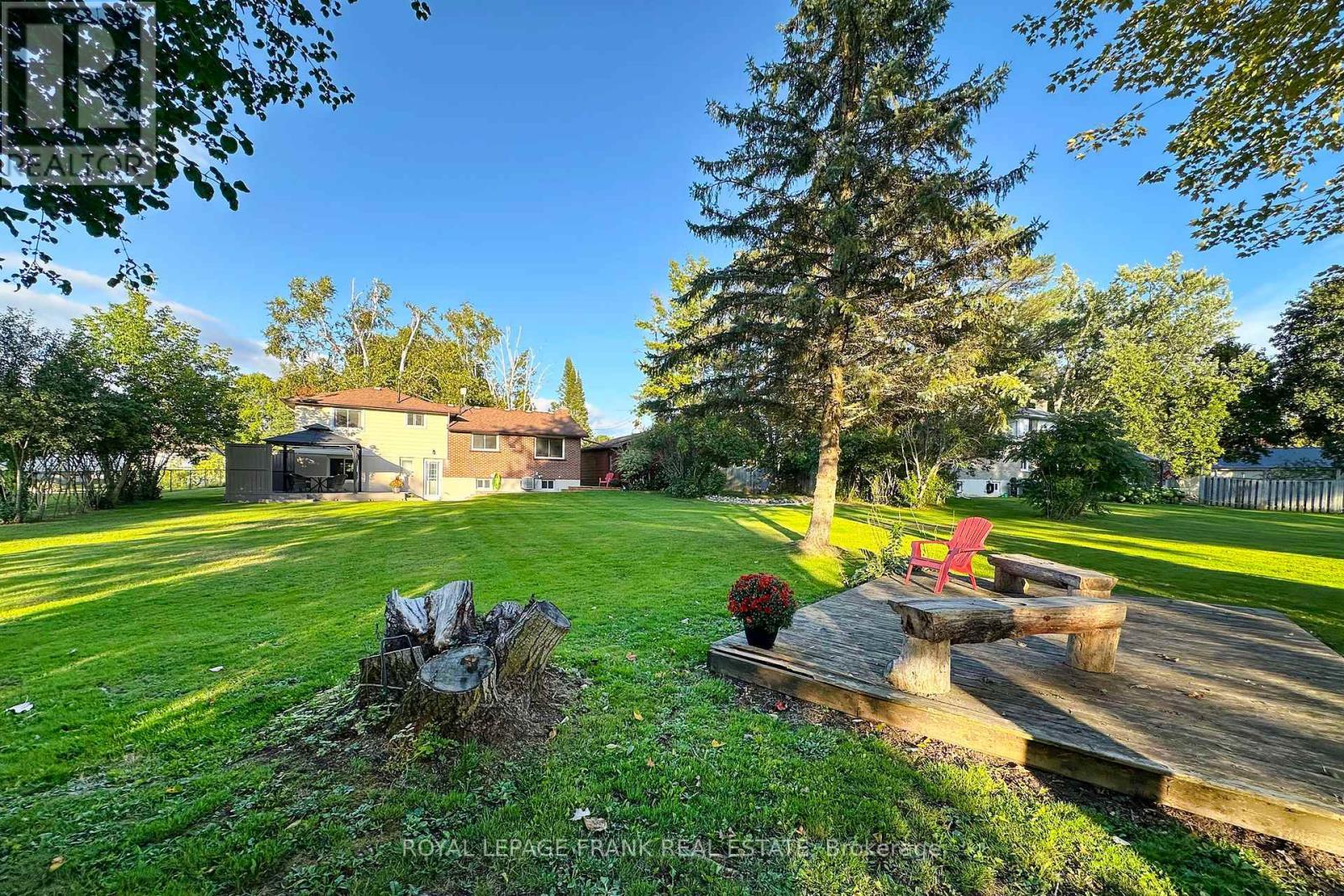 












4 ARBOUR COURT

,
Kawartha Lakes (Janetville),




Ontario
L0B1K0

