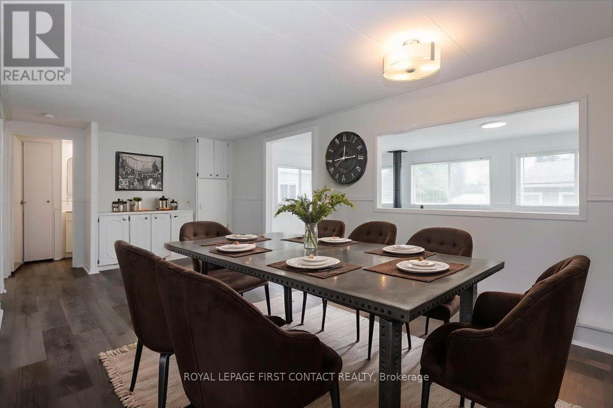 












25 HAWTHORNE DRIVE

,
Innisfil,




Ontario
L9S1P1

