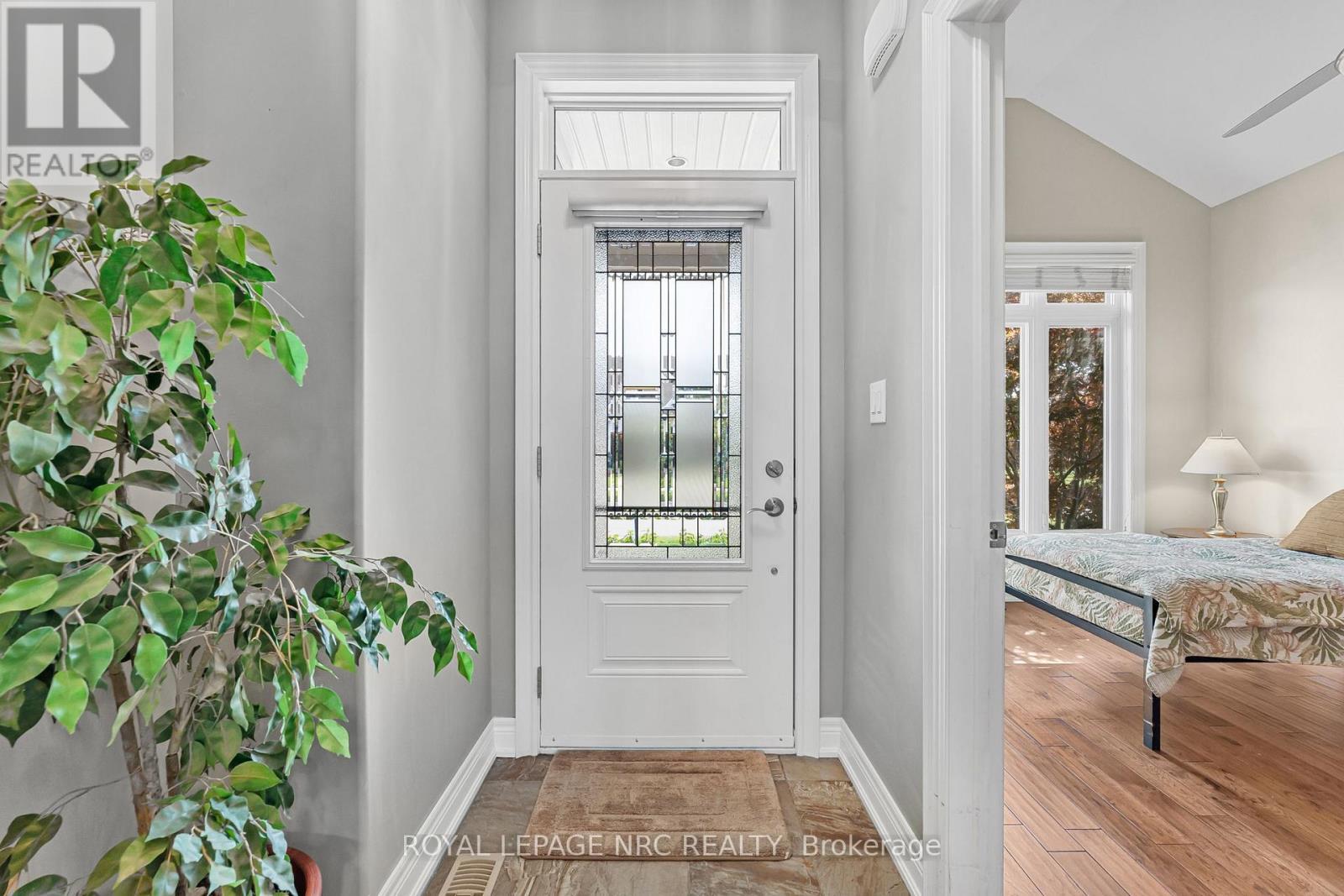 












79 SUNRISE COURT

,
Fort Erie (Ridgeway),




Ontario
L0S1N0

