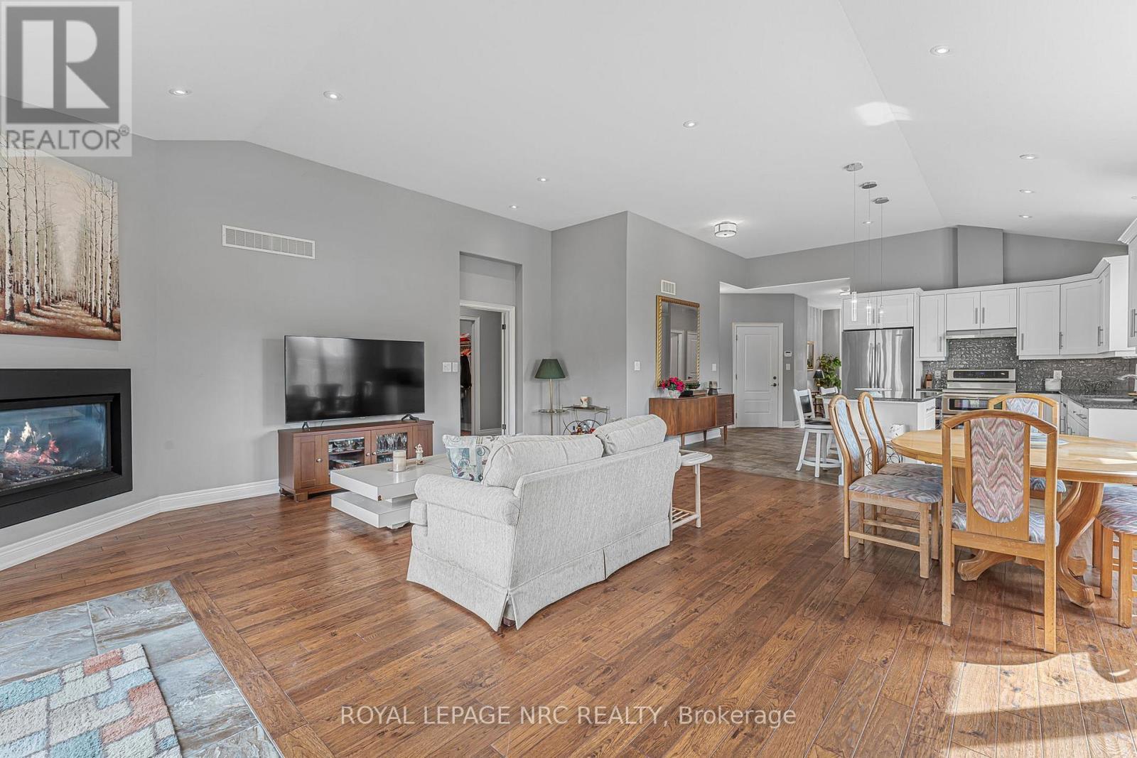 












79 SUNRISE COURT

,
Fort Erie (Ridgeway),




Ontario
L0S1N0

