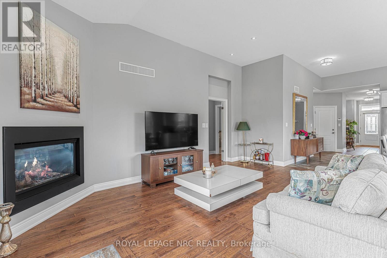 












79 SUNRISE COURT

,
Fort Erie (Ridgeway),




Ontario
L0S1N0

